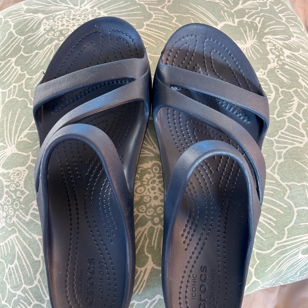 NWOT CROCS